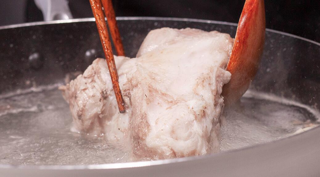 图片[2]-【酱大骨】做法步骤图 开春能打虎 错过就太可惜了！-起舞食谱网