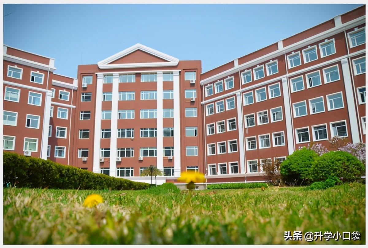 一,大连市第二十四中学大连二十四中(简称)是建国初期创办的一所学校