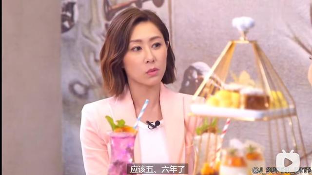 胡定欣巾帼枭雄花絮，胡定欣单身6年：别说结婚