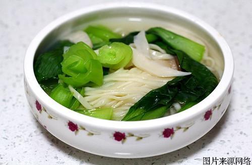 一岁宝宝吃什么，1岁宝宝食谱一日三餐辅食表（适合1岁宝宝吃的7款辅食）