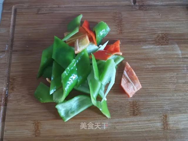 东北溜肉段的做法，东北溜肉段最正宗的做法（东北溜肉段：焦脆鲜香）