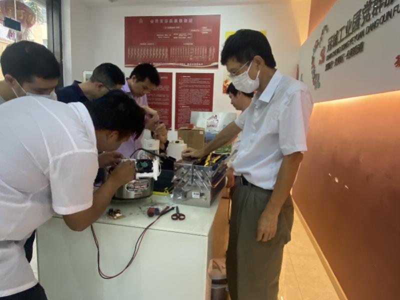 公明家电维修 暖心服务送上门，公明街道冠城工业园区开展家电维修志愿服务