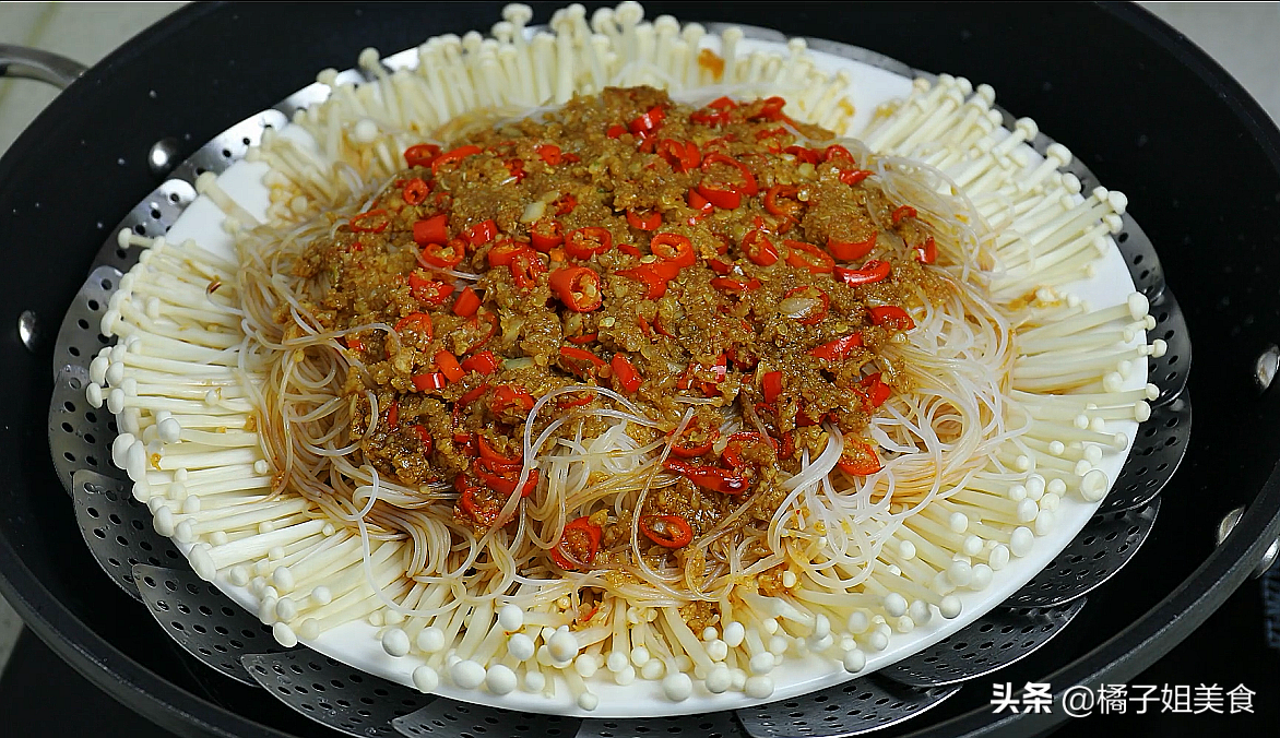 圖片[4]-【香辣金針菇蒸粉絲】做法步驟圖 香辣可口 過(guò)年家常菜的新寵-起舞食譜網(wǎng)