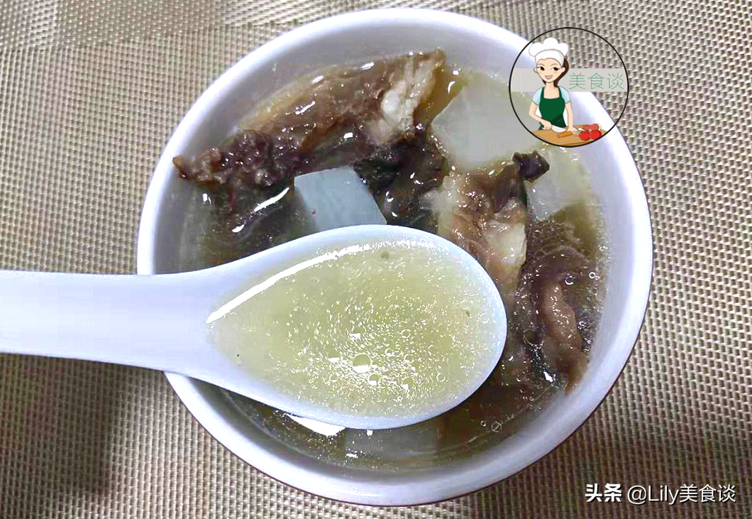冬天萝卜养人（冬天吃水萝卜的好处）