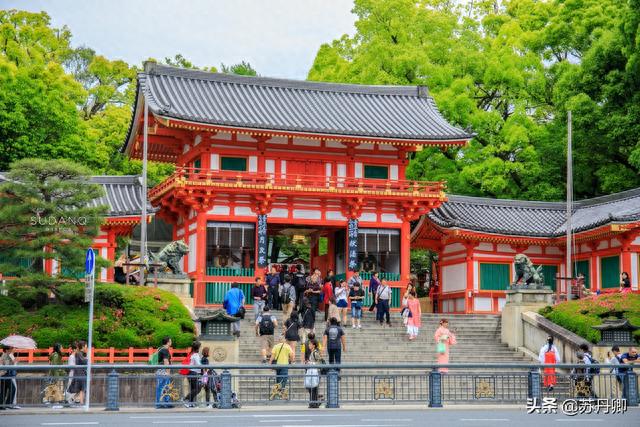 京都最古老的神社之一：八坂神社，日本指定的重要文化遗产