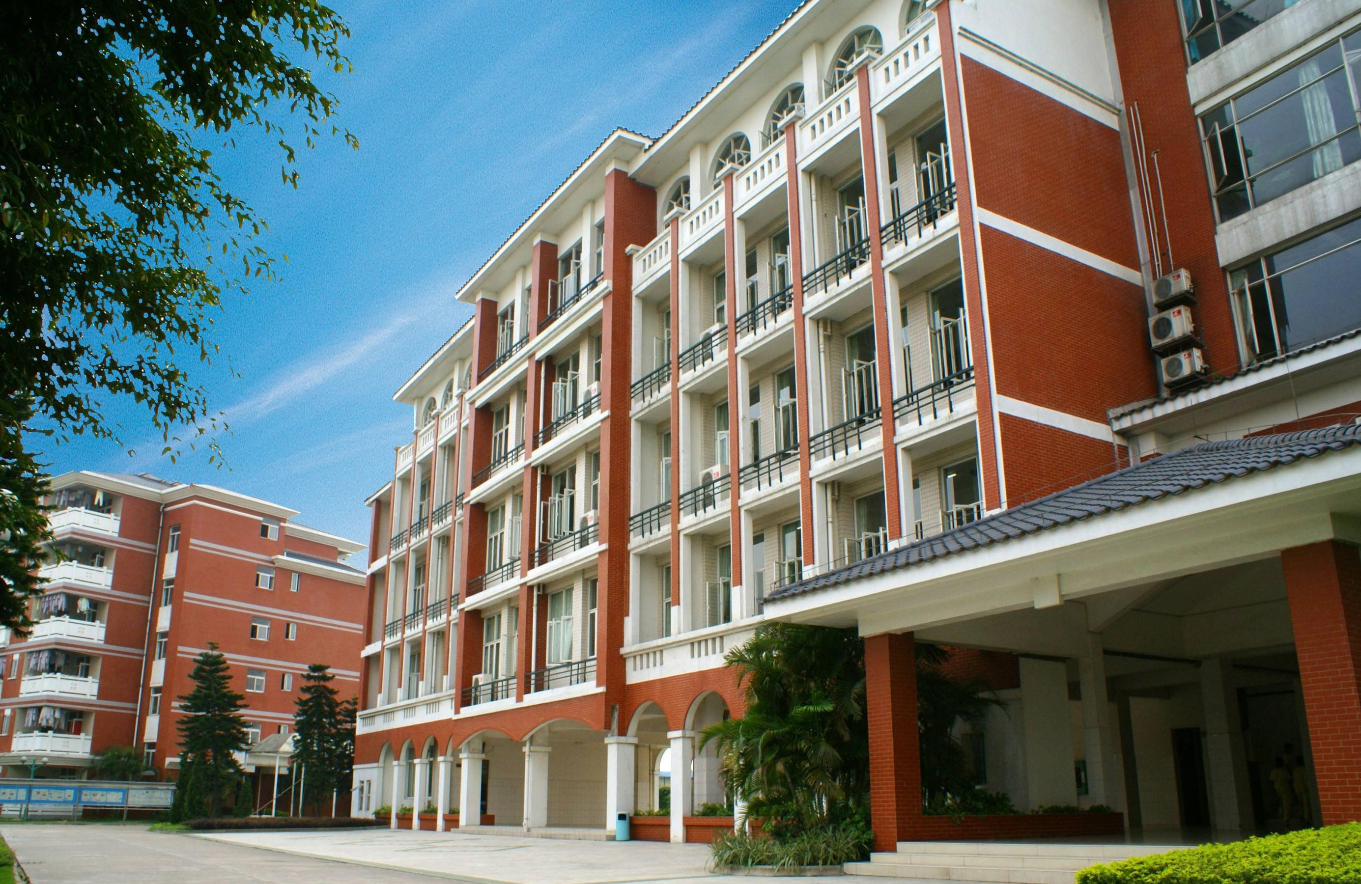 海北中学(广东佛山四所重点高中)