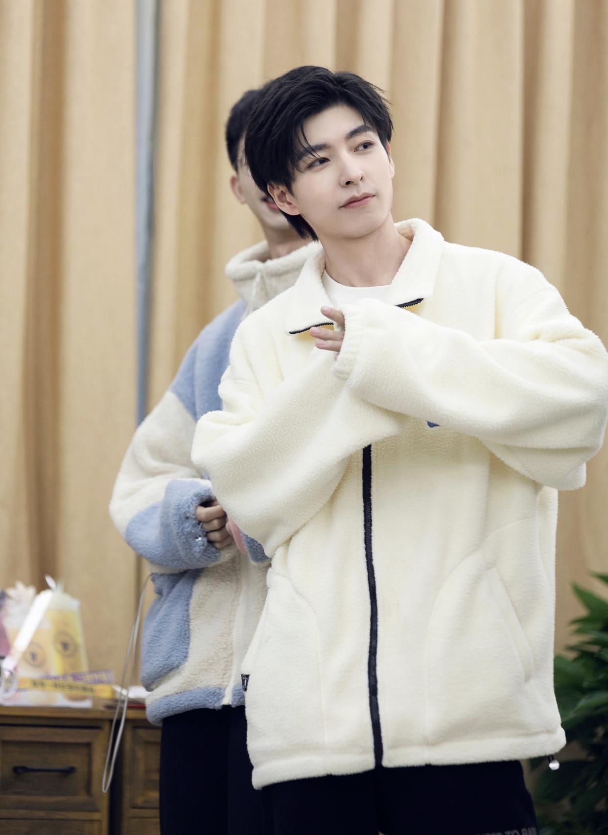 北京大学校草(恭喜)