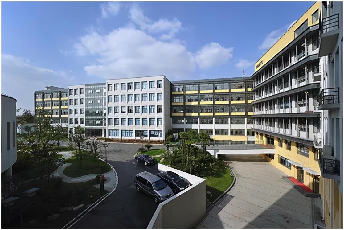 交大南洋中学(上海这所神仙初中)