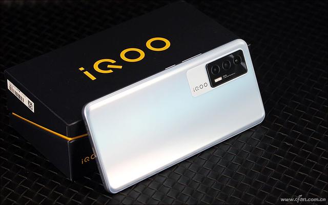 vivoiqoo5参数配置(vivo手机全部型号)