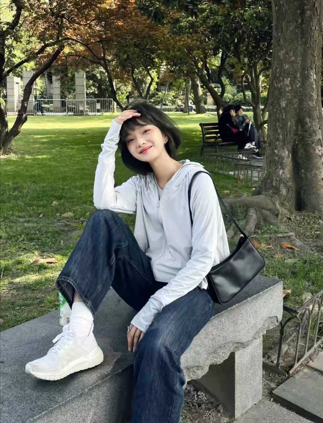 夏天团建出去玩穿什么裤子女生,公司团建女生穿搭