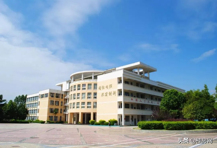 桂林宝贤中学(招生新政)