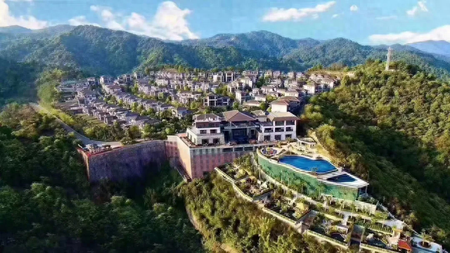 藏在广州从化的顶级温泉！顶奢自助晚餐+悬崖温泉+酒店豪华套房