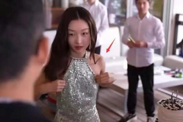 周冬雨多少岁了今年多大，32岁周冬雨被质疑面相变了