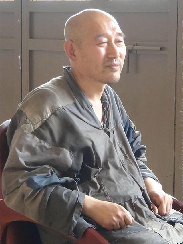 中国最穷和尚,不设功德,禁止捐钱,苦行千里!众生:他是真禅僧