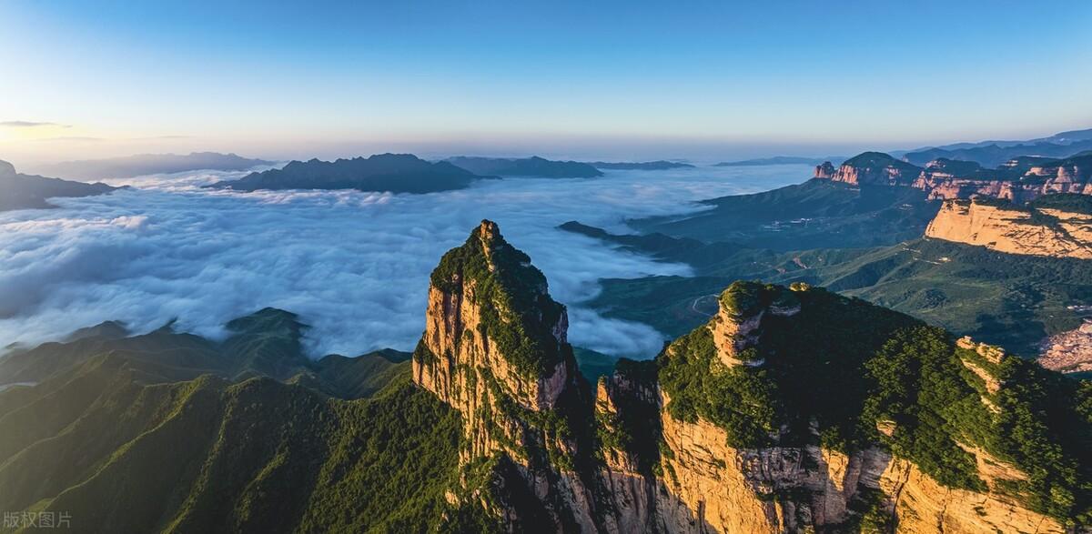 七八月份适合去哪里旅游国内（8月国内最佳旅游目的地推荐）