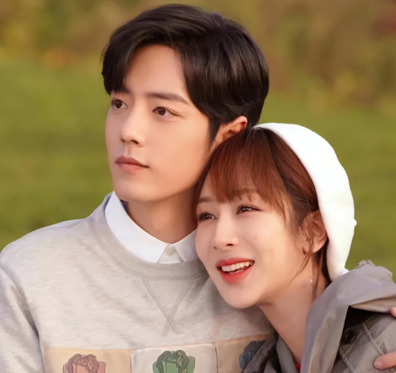 杨紫肖战恋情实锤?两人被拍到用同一辆车