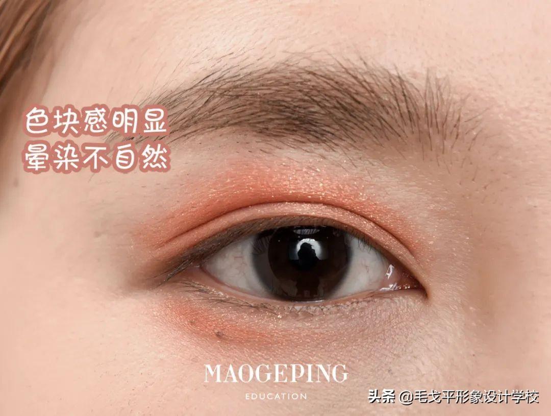 怎样让眼睛自然变大（让眼睛变大的按摩手法）
