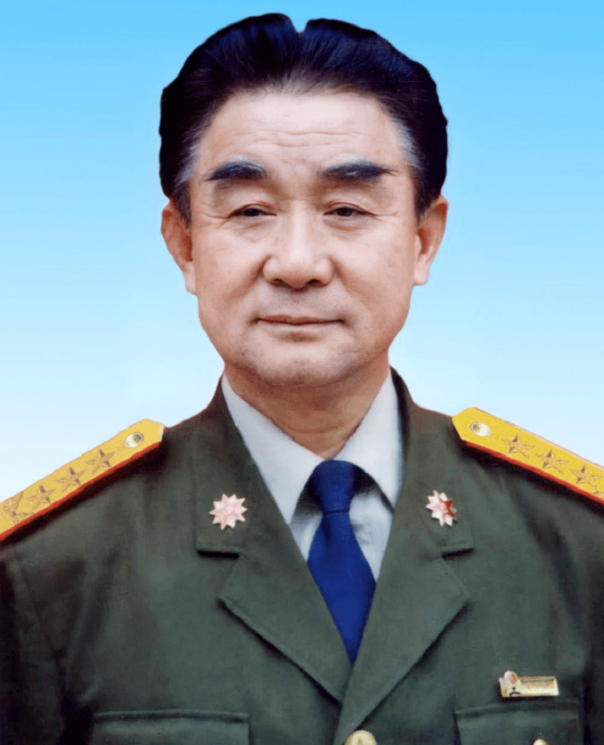 国防大学校长什么级别(3万多名开国校官中)