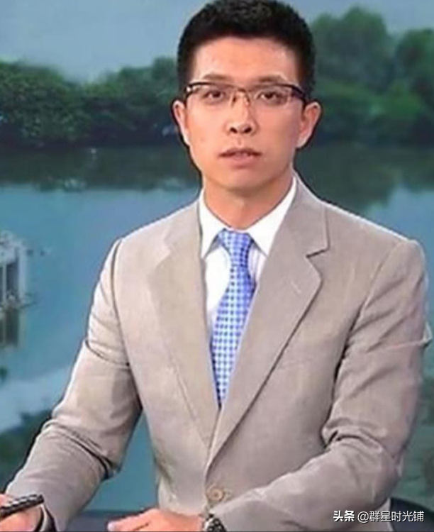 央视主持人朱广权白发图片