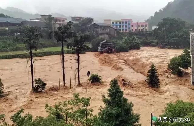 75年特大洪水民间传说，河南75年发大水