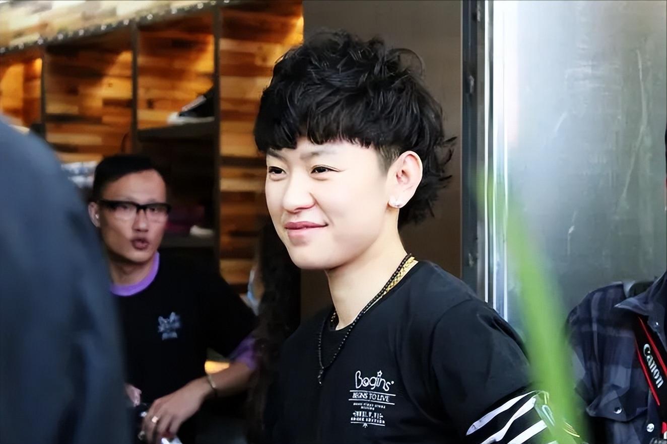 林子君戚薇在一起多久(林子君情史及现状介绍)