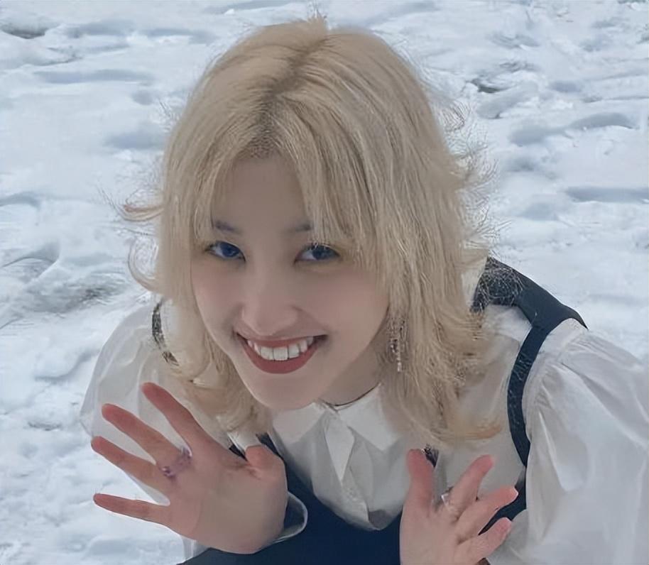 华晨宇和张碧晨结婚了吗,没有(华晨宇新恋情再添实锤)