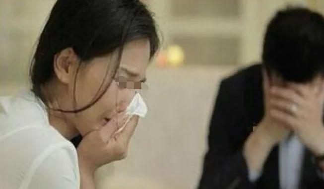 男方已经给岳父母买过一套房，还想给男方自己的父母买套房，但是老婆不同意，该怎么办？