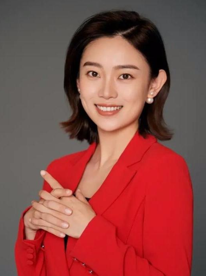 李七月现在在央视主持什么节目(央视美女主持李七月现状)