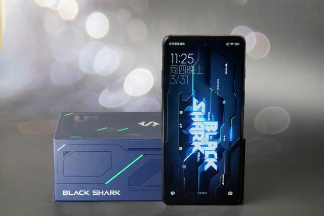 玩原神如何给手机降温?黑鲨5让你不怕手机发热