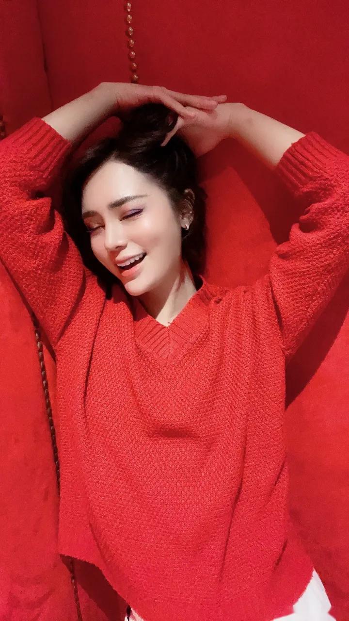 时大漂原名,时诗个人资料(本是男儿身,却硬是活成一朵花)