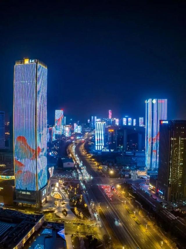 济南旅游攻略必去景点夜景，一定要走进她的夜