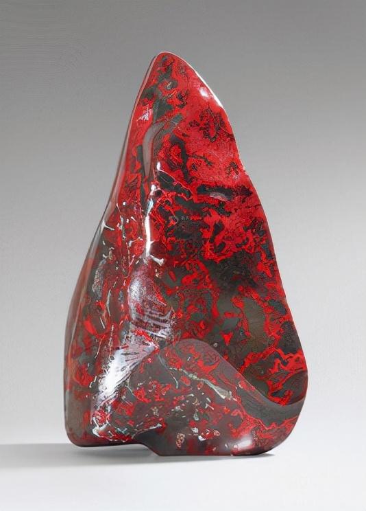 鸡血石能卖多少钱?一块小小的石头居然这么贵