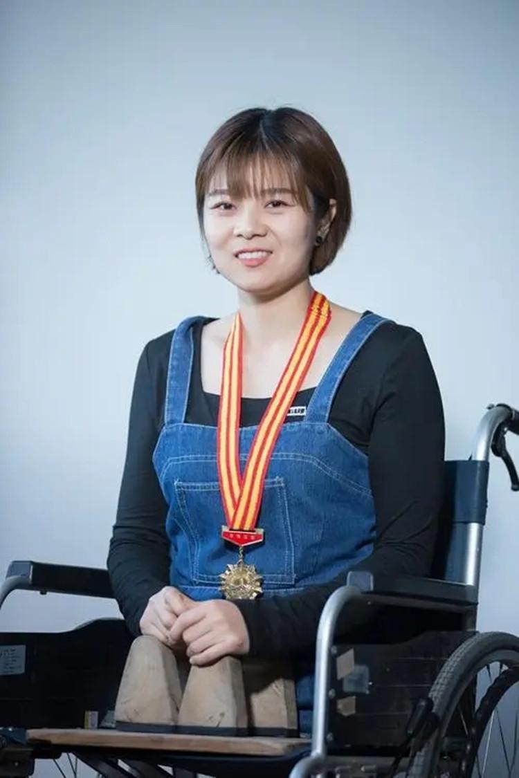 陕西省自强中等专业学校(陕西女孩渭梅女)