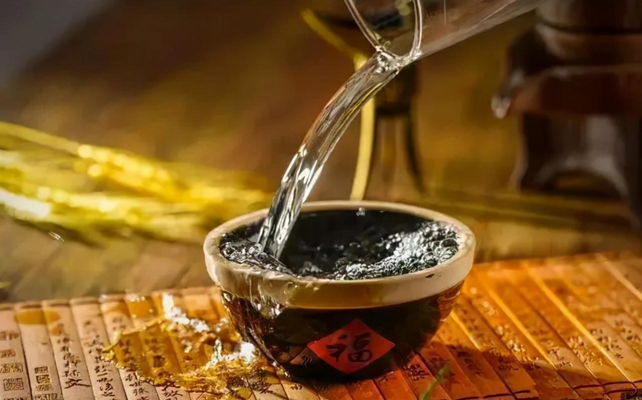 蛇泡酒有什么功效（蛇泡酒的功效与作用）