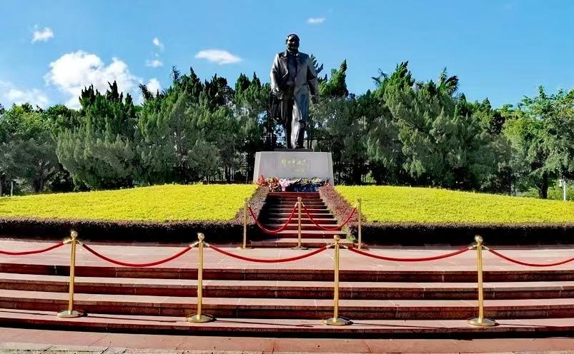 深圳旅游攻略景点推荐（揭秘深圳十大必玩景点）