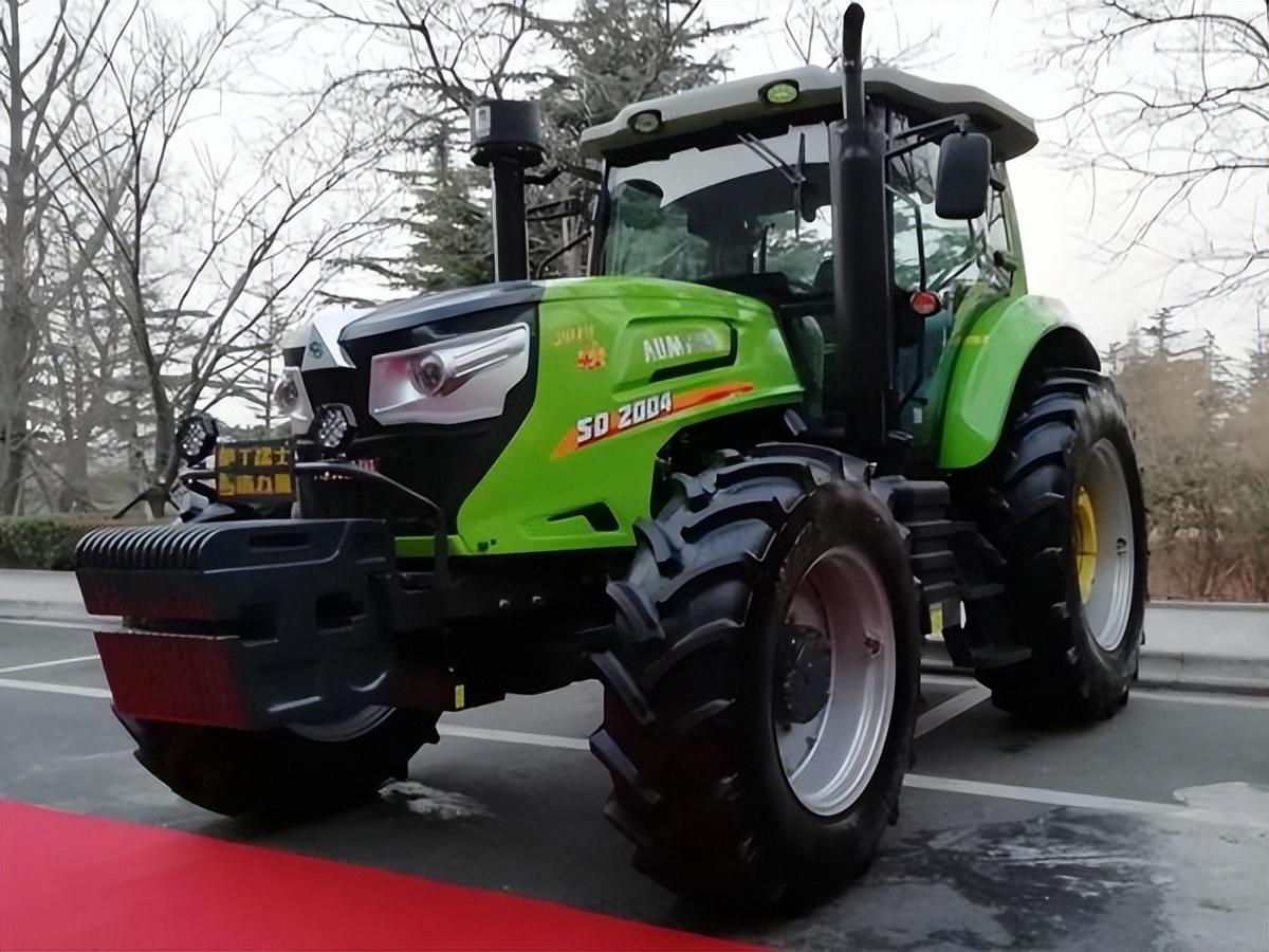 山东萨丁在河北公示补贴的拖拉机主要机型与价格:萨丁sd504拖拉机3