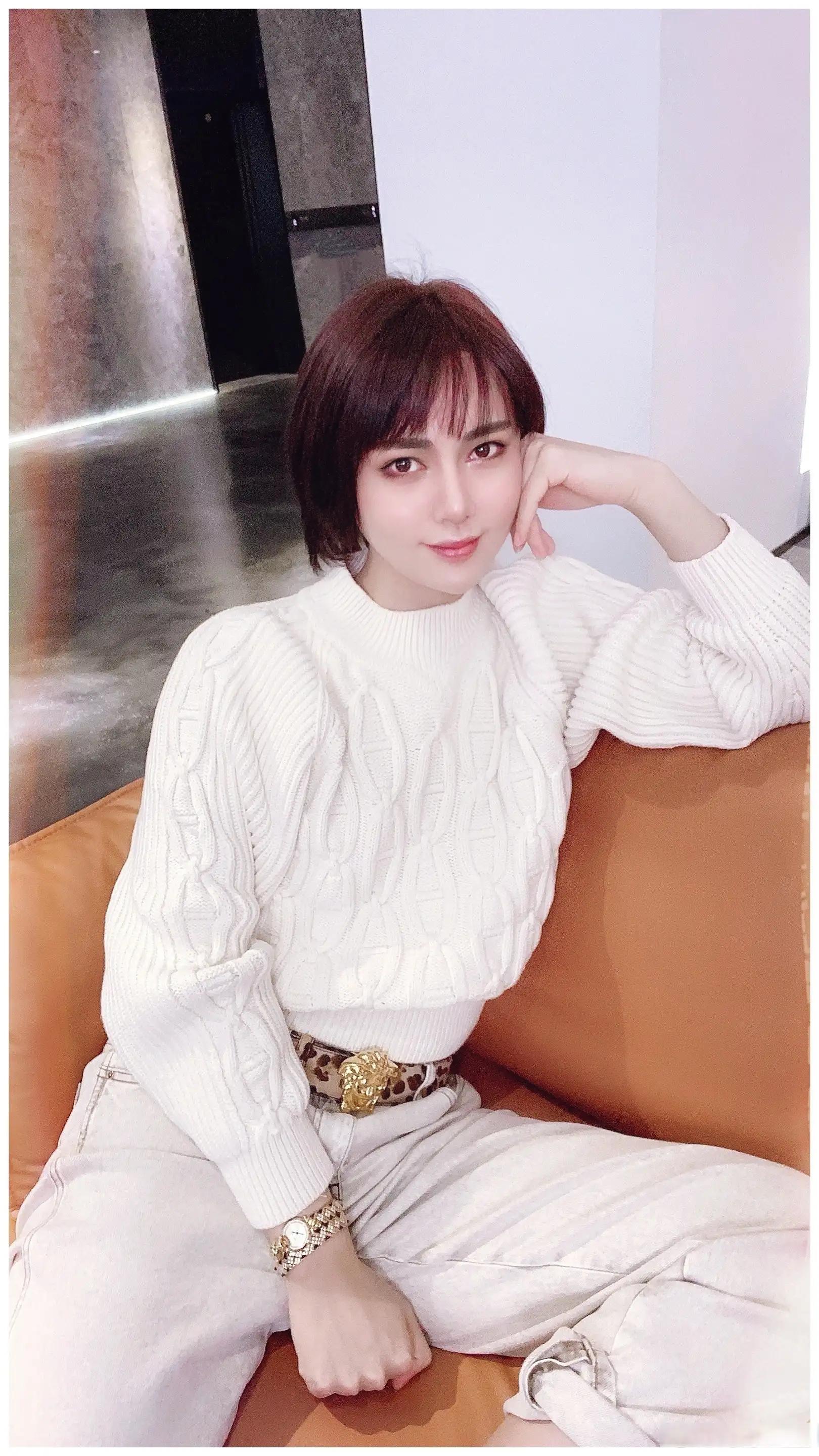 时大漂亮是男人,还是女人?