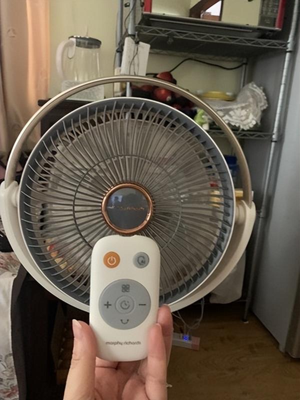 开电风扇和空调哪个省电(开24h电风扇和空调哪个省电)