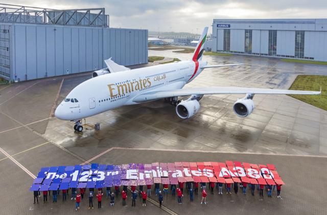 a380客机能坐多少人，最大客机a380多少架（最后一架A380交付）