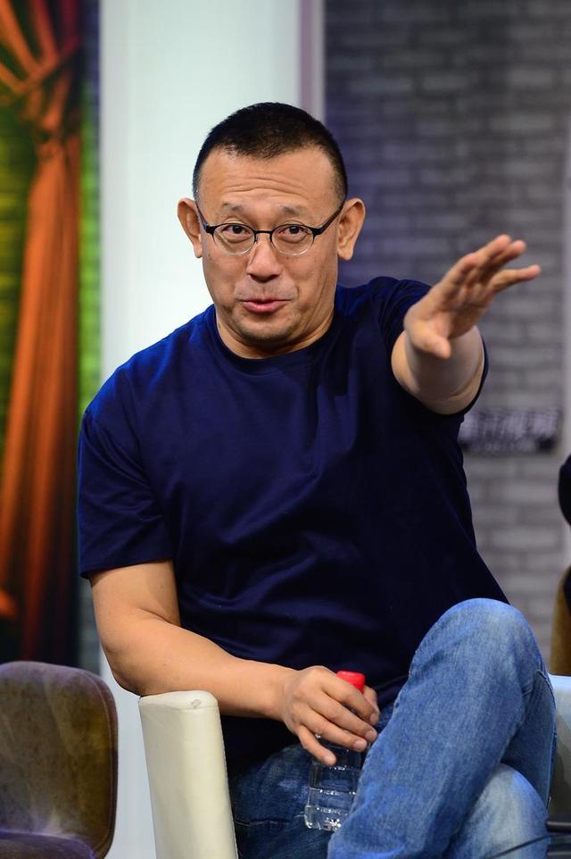 姜文姜文与儿子姜文要去数落母亲,被周韵阻止了:妈妈年纪大了,我们