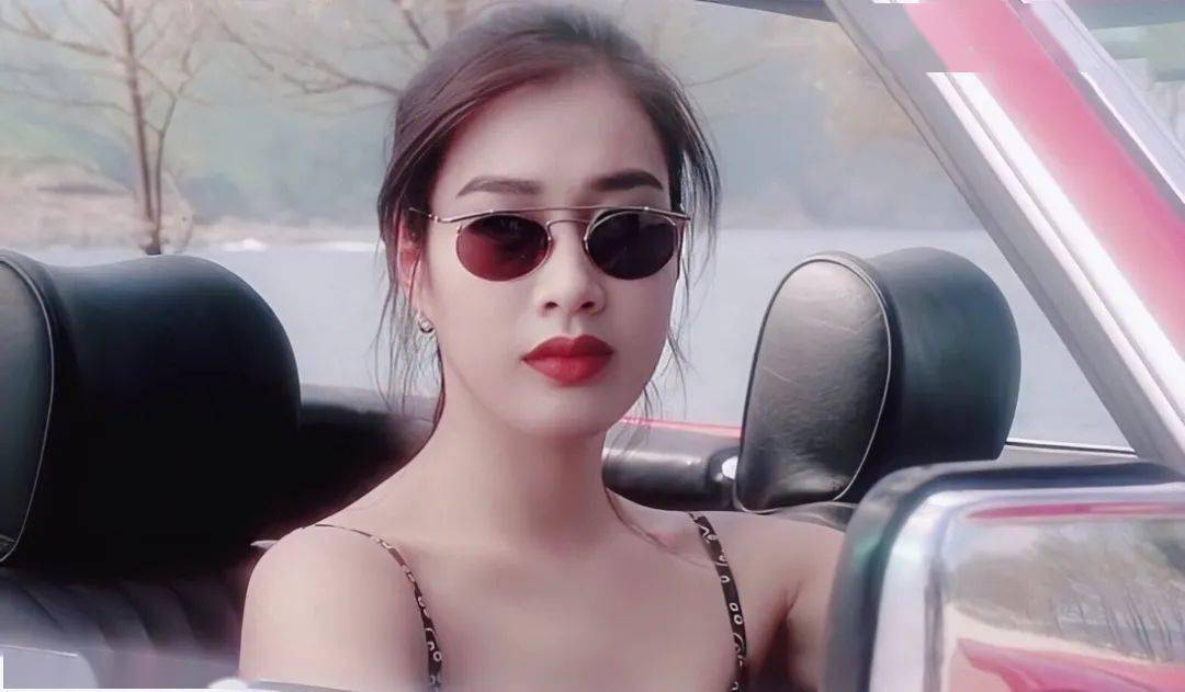 香港娱乐圈颜值最高的五位混血女星,谁才是你心目中的第一美女?