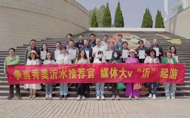 萤火虫水洞地下大峡谷导游讲解，——一位游客的游览纪实