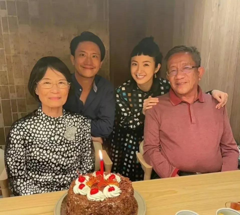 林依晨和她老公现状（林依晨现身回应离婚传言）