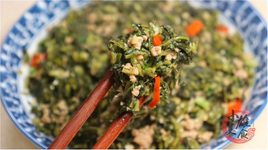 酸菜的制作方法，如何制作酸菜（只需要盐和三个矿泉水瓶）