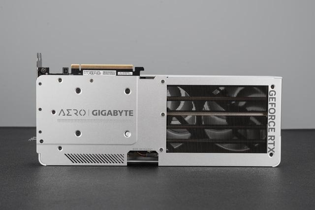 2k光追游戏极致流畅,rtx 4070 ti雪鹰冷冽登场 技嘉geforce rtx 4070