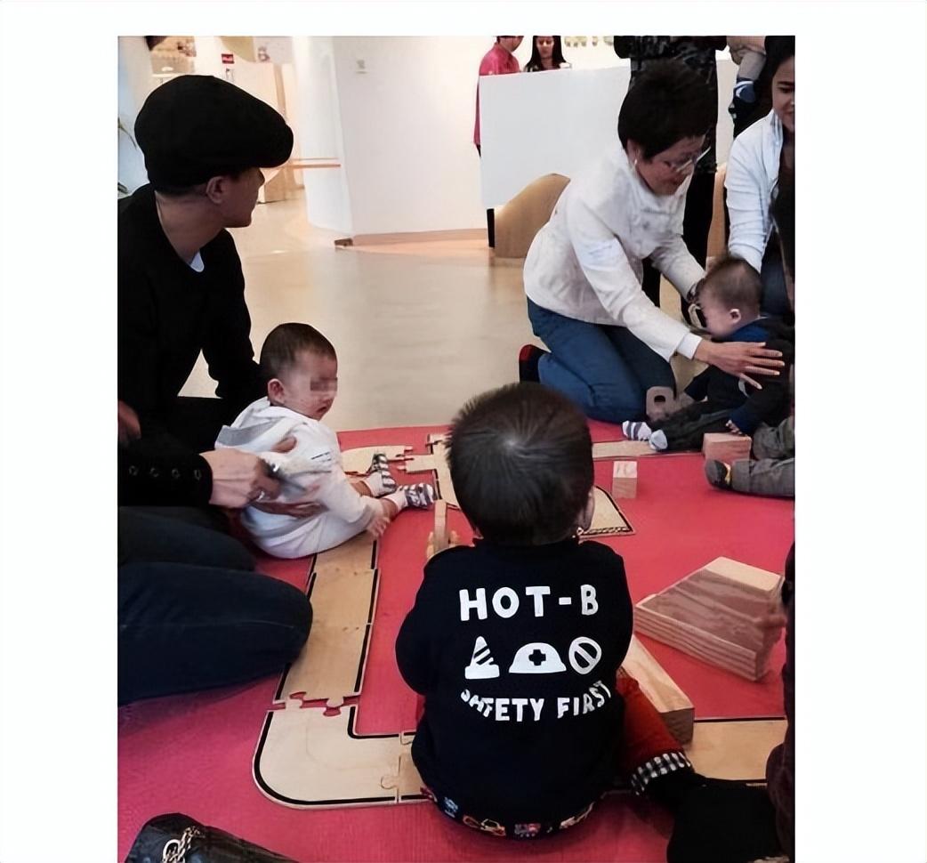 刘苡馨现在跟谁在一起了（刘恺威带糯米现身加拿大）