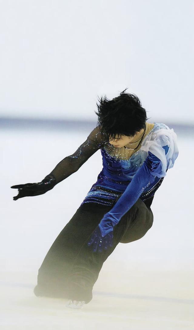 為什麼羽生結弦腋下有隻小鳥(羽生結弦遮住腋下)