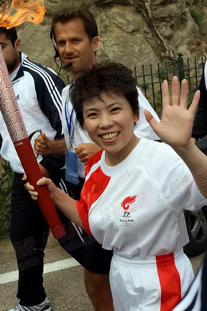 邓亚萍简历(乒坛大魔王) - 青木春