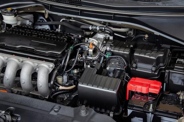 燃油调压阀(燃油压力调节阀内置和外置)