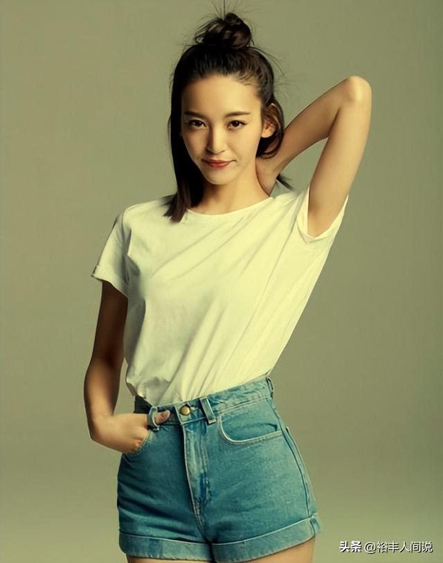 47岁刘恺威被曝疑似新恋情!牵手小17岁女演员,对方去年曾结婚